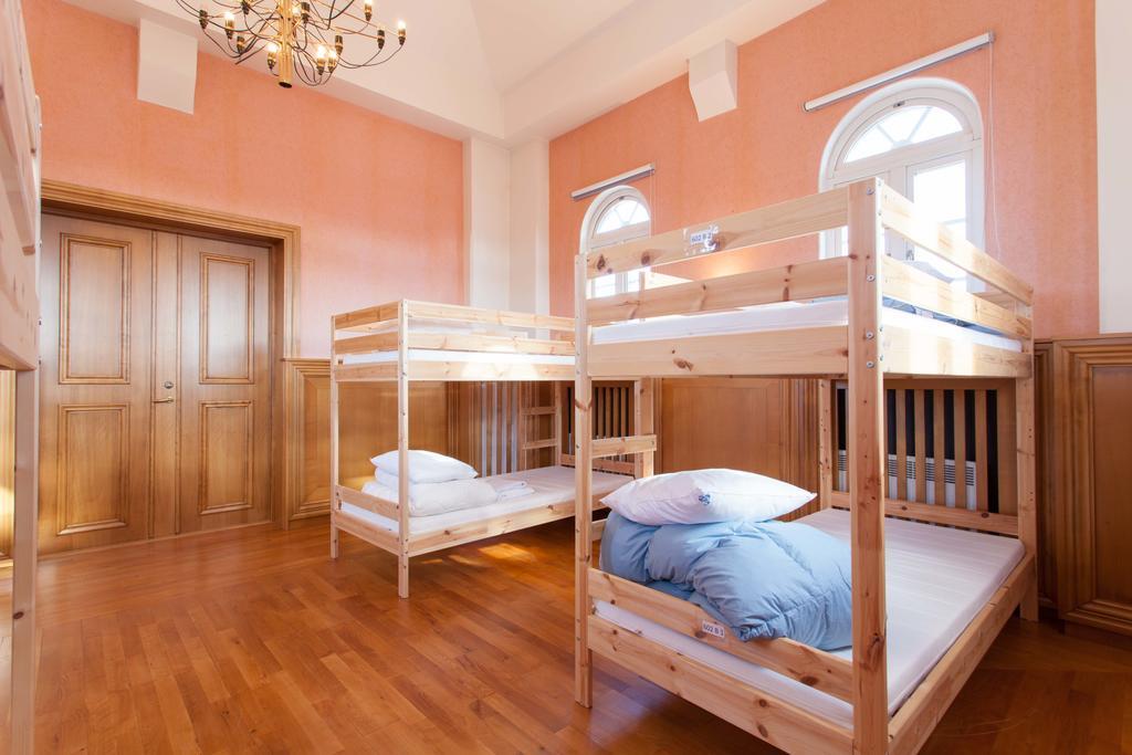 Pronova Hotell & Vandrarhem Норчёпинг Экстерьер фото
